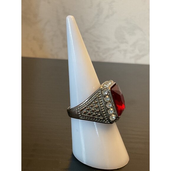 Vintage Red Gemstone Statement Ring With Rhinestones - Picture 3 of 5